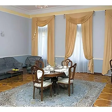 Londonska Hotel