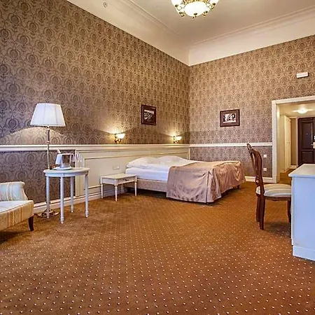 Londonska Hotel