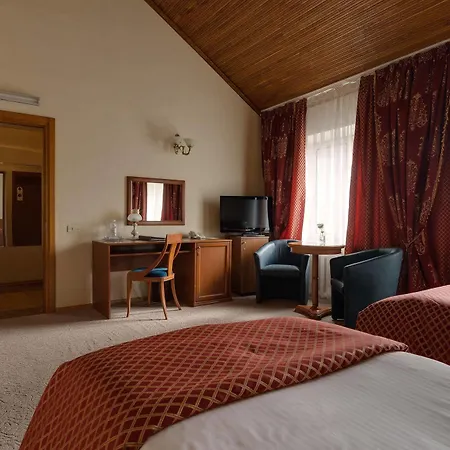 Hotel Londonska 4*